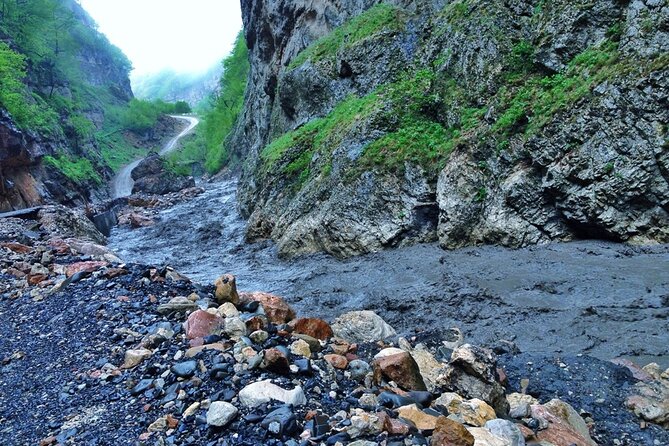 3-Day Hiking & Trekking Tour Remote Villages in Guba Azerbaijan - Day three: Khinalig, Guba, and Jewish Red Town