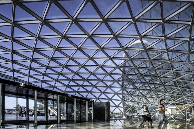 Airport Transfer Baku (one way) - Meet and greet instead of taxi hunting