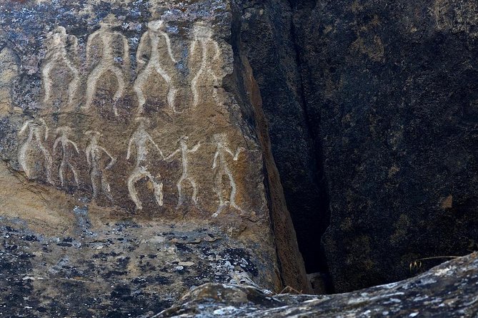 All inclusive! Qobustan, Mud Vulcano, Ateshgah & Yanardag Fire Mountain Tour - Ateshgah Fire Temple and the old fire tradition