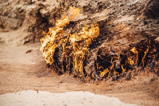 All inclusive! Qobustan, Mud Vulcano, Ateshgah & Yanardag Fire Mountain Tour - The mud volcano switch to a Soviet Lada