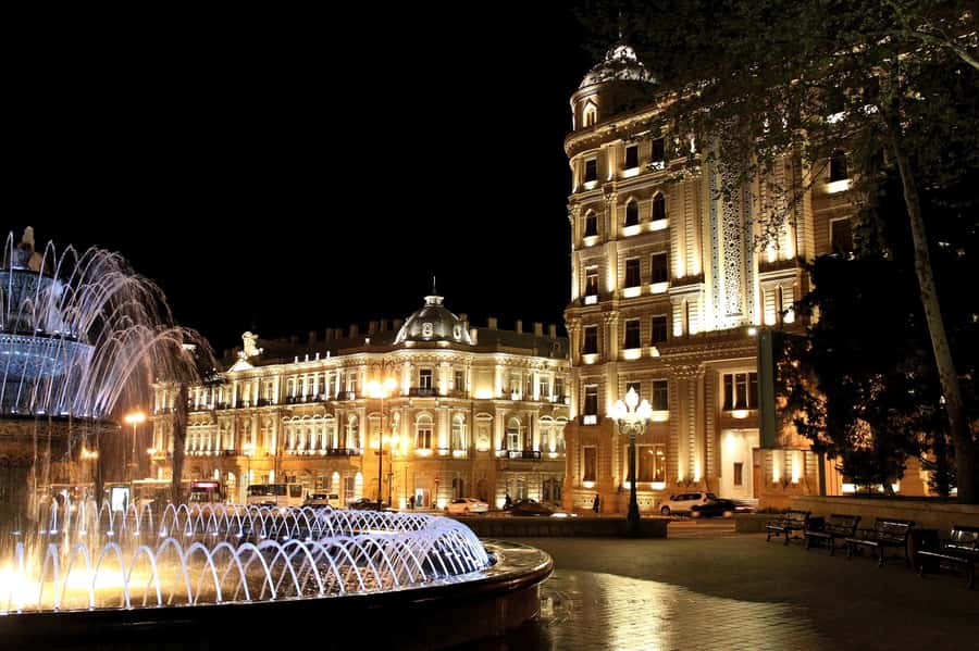 Baku: 3-Hour Private Night Tour (Yanardag & More) - Yanardag: Azerbaijan’s burning hillside