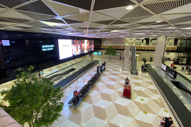 Baku Airport Private Transfer - The car, the space, and the private format