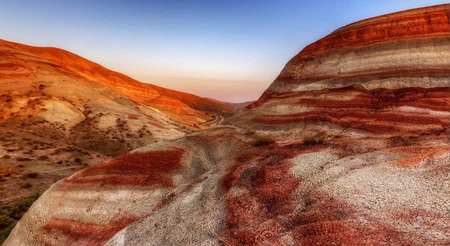 Baku: Candy Mountain, Pink Lake, Besh Barmag Dag and Mosque - Why this makes a useful day outside Baku
