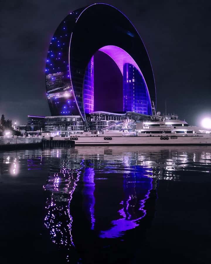 Baku: Caspian Sea Boat Tour with City Skyline Views - Why Baku is worth seeing from the Caspian Sea