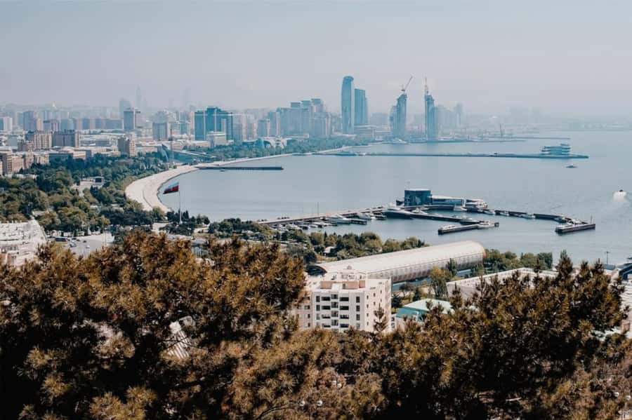 Baku City Tour: Explore the Heart of Azerbaijan - The funicular ride up to Highland Park