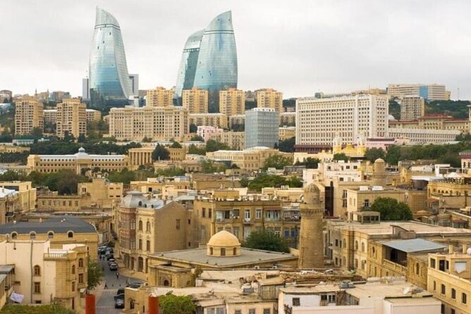 Baku City Tour with Guide Admission Include - Meeting the guide at Baku’s Double Gates