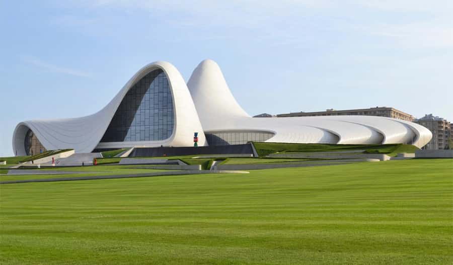 Baku: Discovery City Tour Culture, Architecture & Views - A quiet canal stop at Little Venice