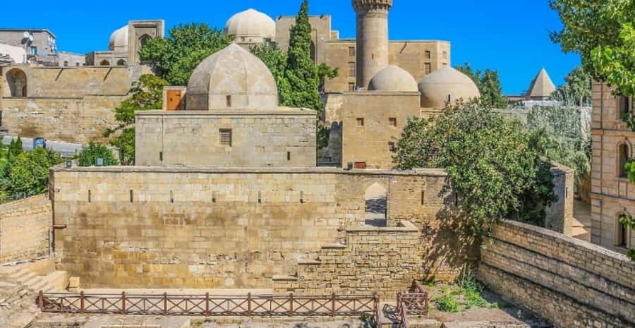 Baku:Full Day City Tour with Azerbaijani Lunch-all inclusive - Who will get the most from this tour?