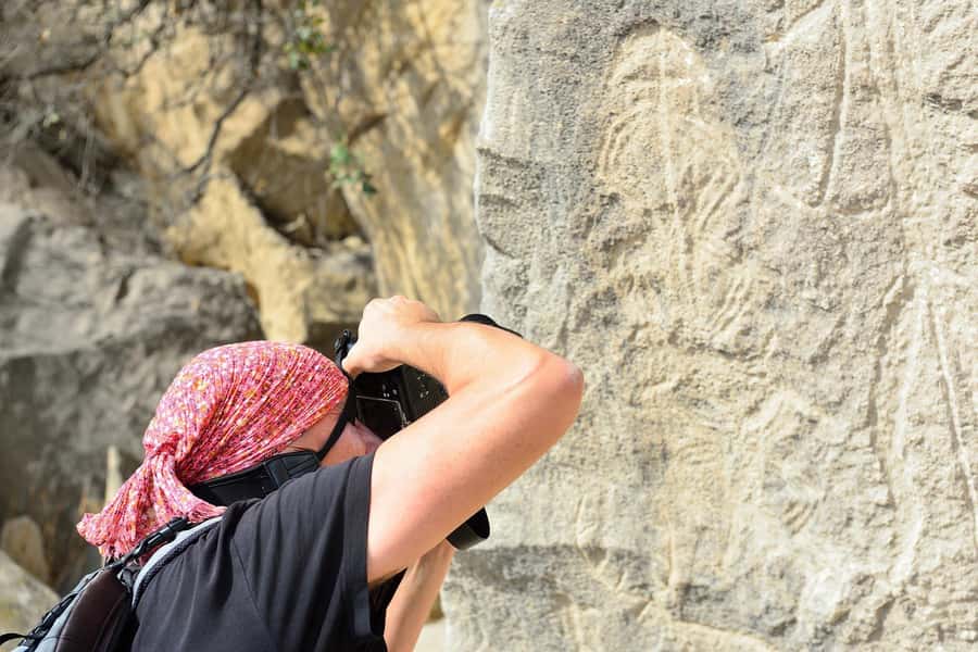 Baku: Gobustan/Absheron guided tour with lunch and tickets - Ateshgah Fire Temple and the final history lesson
