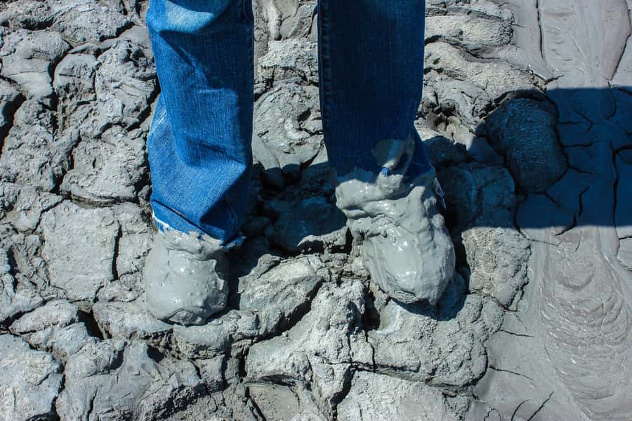 Baku: Gobustan, Mud Volcanoes, Ateshgah, and Yanardag Tour - A long day with four very different faces