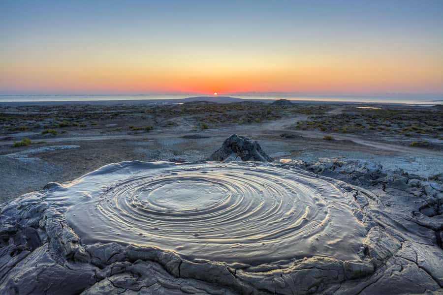 Baku:Gobustan Mud Volcanoes Temple & Entry tickets included - Guides, languages, and group size