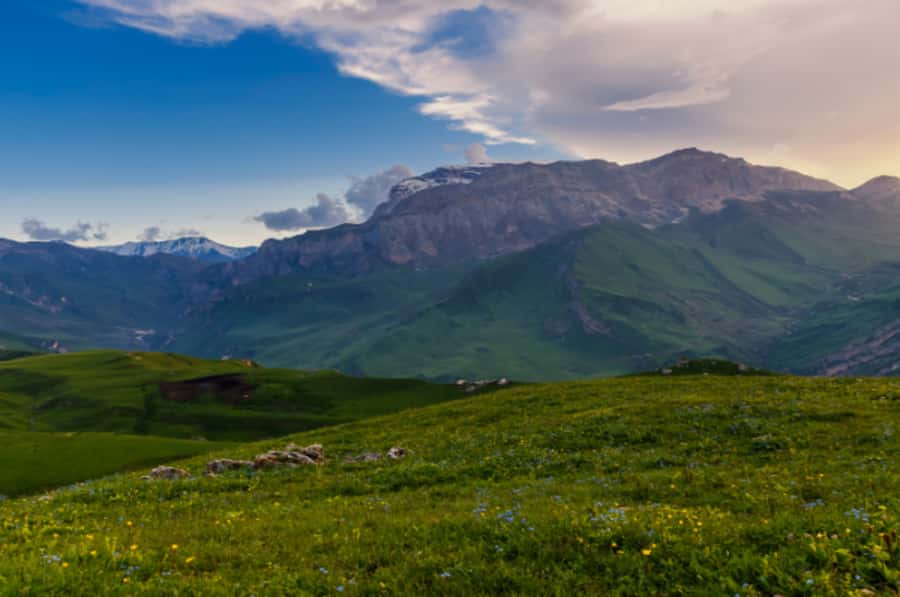 Baku: Guba, Shahdag, Laza & Lunch w/ Free City & Night Tour - The optional off-road trip to Laza Village