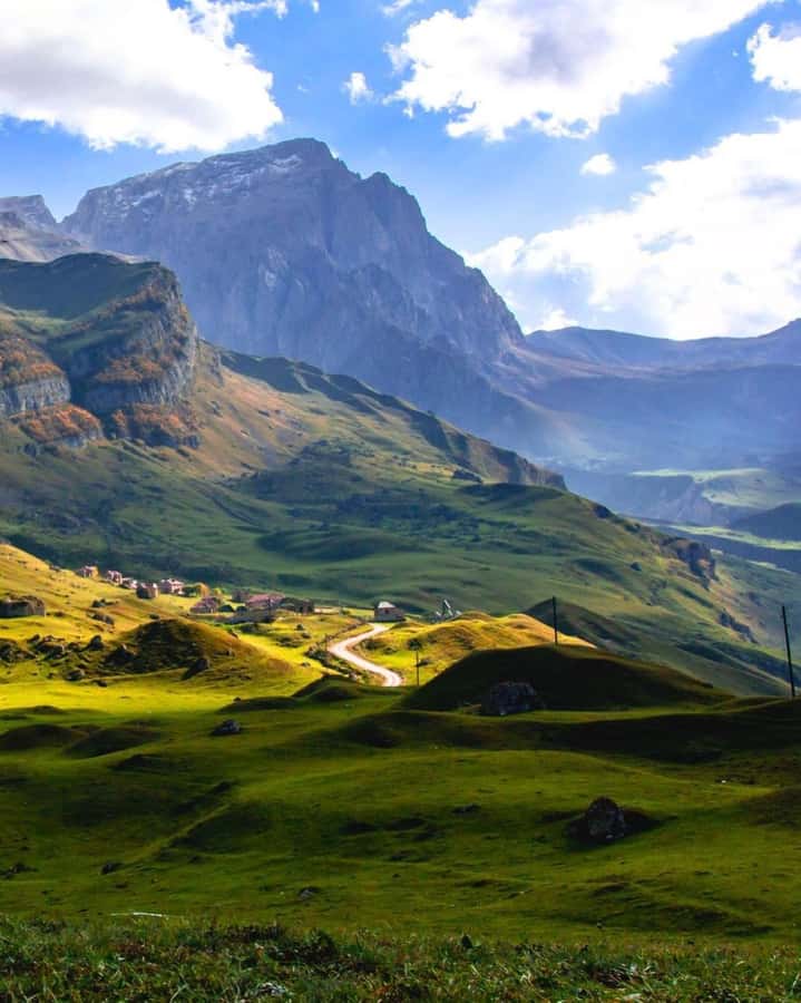 Baku: Guba-Shahdag Resort-Candy Mountain and Laza Waterfall - Transport, guides, and group size