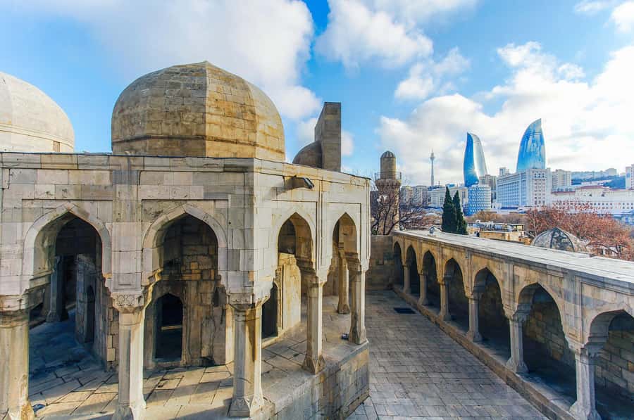 Baku Historical and modern tour in 2-3 hours+FREE Night tour - Mini Venice: attractive, brief, and option dependent