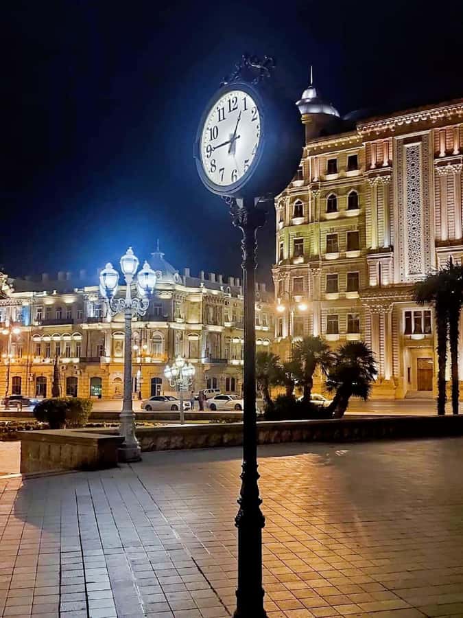 Baku: Light-Up Baku Walking Evening Tour - 6:40 pm: A possible 20-minute boat ride