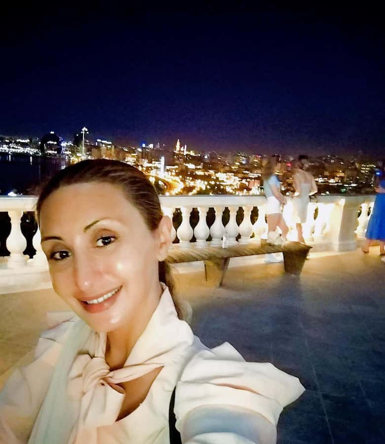 Baku: Light-Up Baku Walking Evening Tour - What the $140 price means