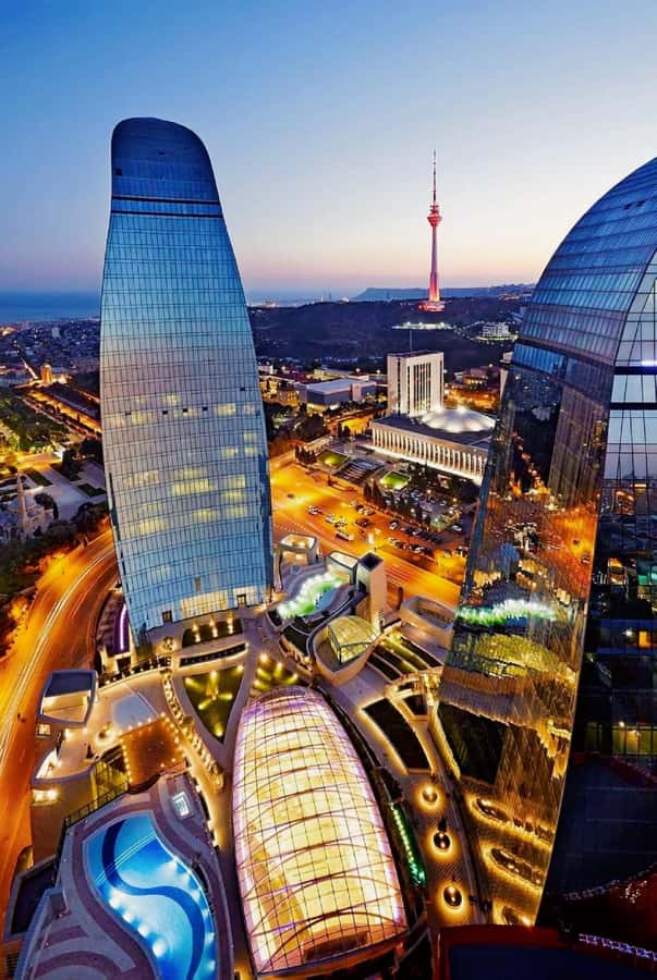 Baku: Light-Up Baku Walking Evening Tour - 6 pm: Baku Boulevard and the Caspian waterfront
