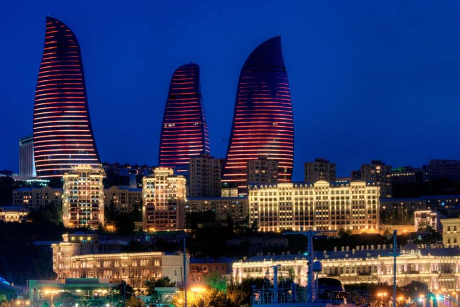 Baku Lights Night Tour with Hotel Pickup - Why Baku looks better after dark