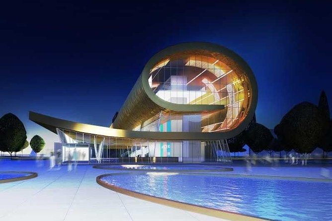 Baku Museums Tour - The Heydar Aliyev Center and Zaha Hadid’s White Wave