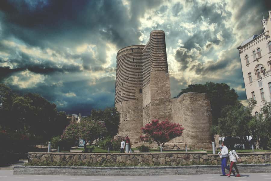 Baku: Old City and Modern City Tour - Why this tour works as a first look at Baku