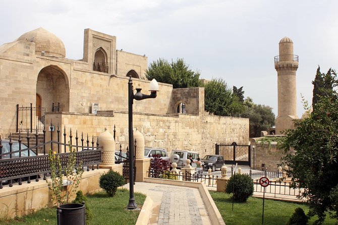 Baku: Old City Walking Tour - Entering Iceri Seher, Baku’s walled Old City