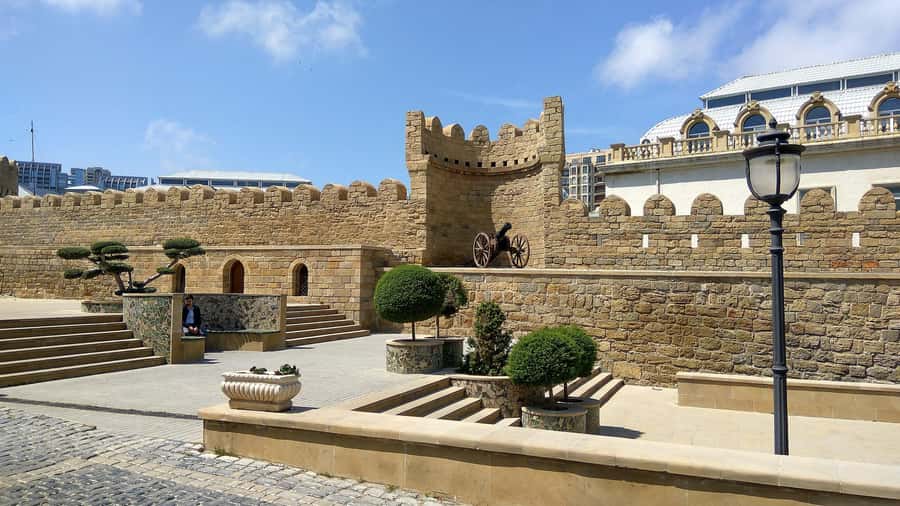 Baku Old Town Walking Tour - Caspian views and the meeting of old and new Baku