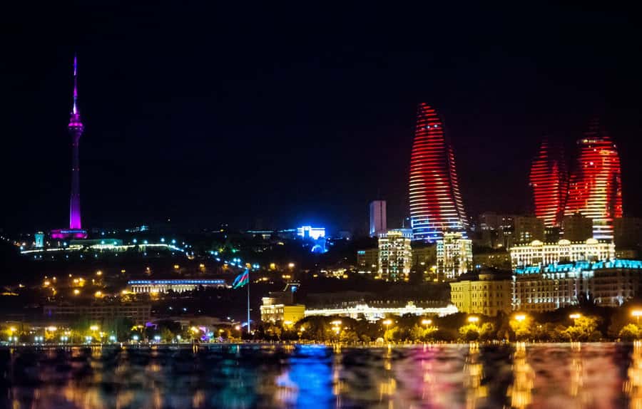 Baku: Private Evening Sightseeing Tour with Hotel Pickup - Key points at a glance