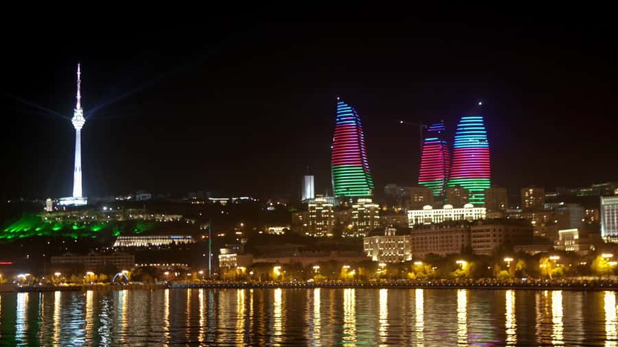 Baku: Private Evening Sightseeing Tour with Hotel Pickup - Old City views and the feel of ancient Baku