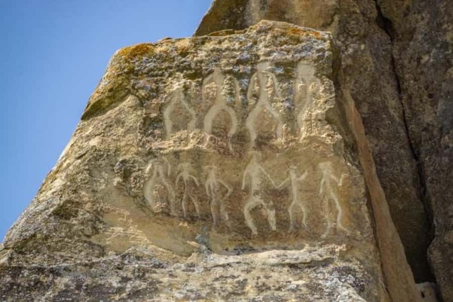 Day trip Baku tour: Gobustan & Absheron - Gobustan Museum puts the carvings in context