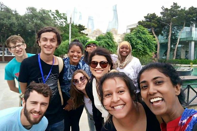 Discover Baku Private 3-hour Tour - Istiglaliyyat Street and Baku’s oil-shaped city