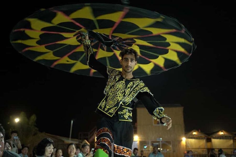 Dubai: Desert Safari, Camel Ride, Quad Bike & BBQ Dinner - Belly dancing, Tanoura and the fire show