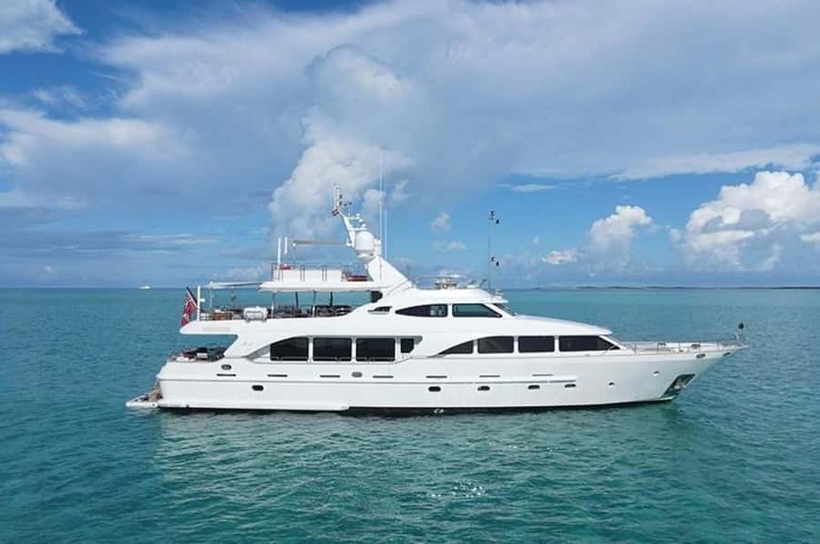 From Baku: Private Yacht Tour - The route, shore views, and possible stops