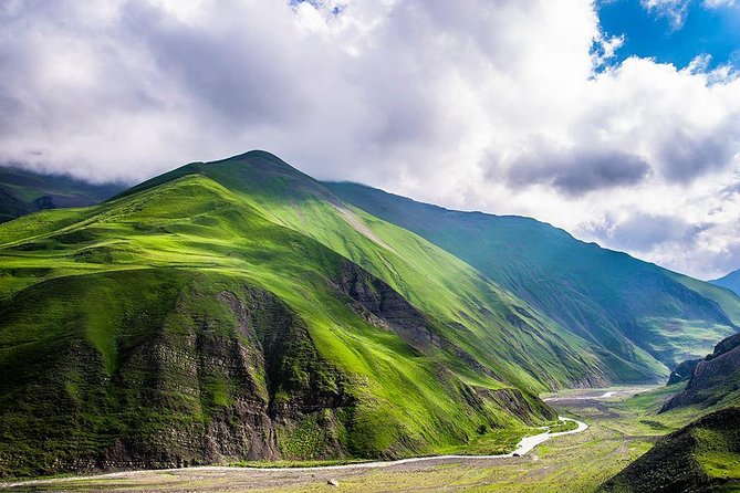 Galakhudat - Khinalig hiking tour with home-made lunch - Reaching one of Azerbaijan’s oldest settlements