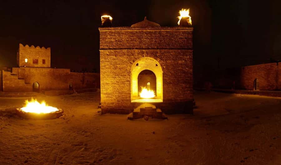 Gobustan and Fire temple Tour with Italian speaking guide - Why this full-day route works
