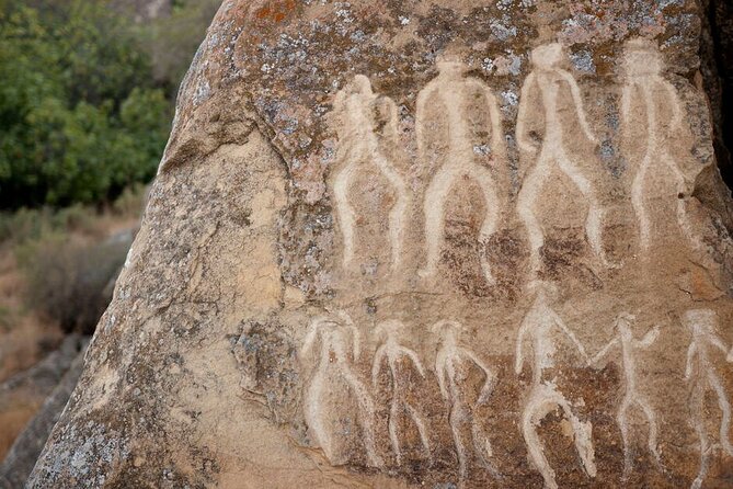 Gobustan-Mud Volcan-Fire Temple and Mountain Tour/Entrance inc - Yanardag and its natural flame