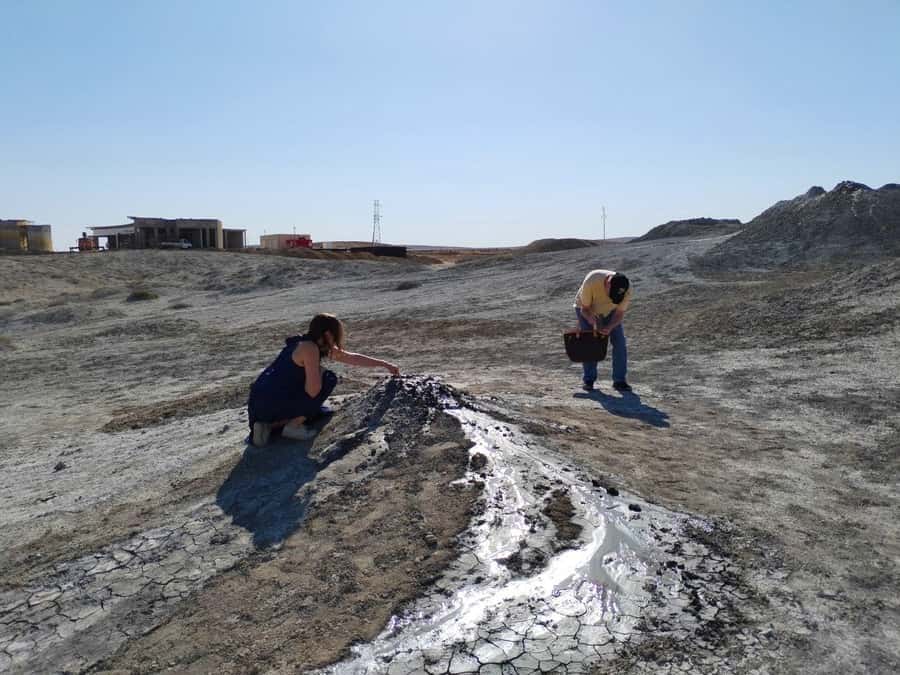 Half-Day Private Gobustan Rock Art and Mud Volcanoes Tour - Returning to Baku through Bibi-Heybat Mosque