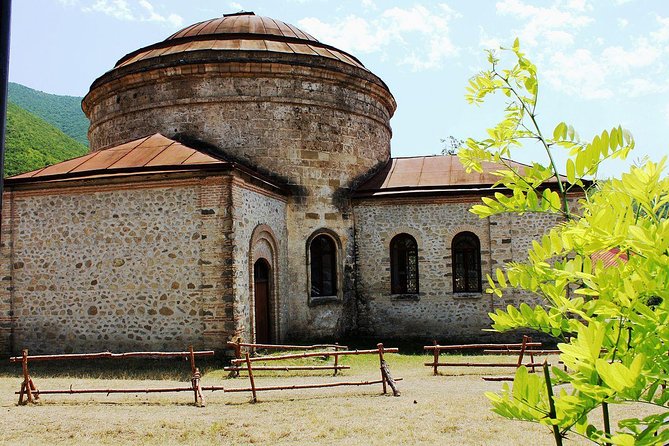 Independent multi-day Azerbaijan Tour - The private vehicle, driver, and language question