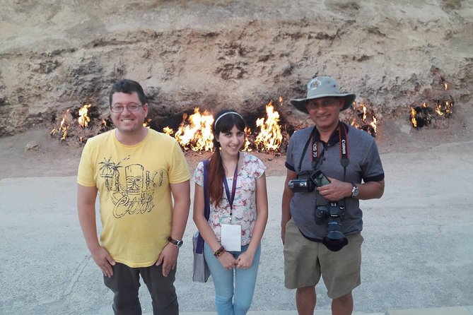 Mystic Ateshgah and Yanar Dag Tour - Meeting at Sahil and leaving central Baku