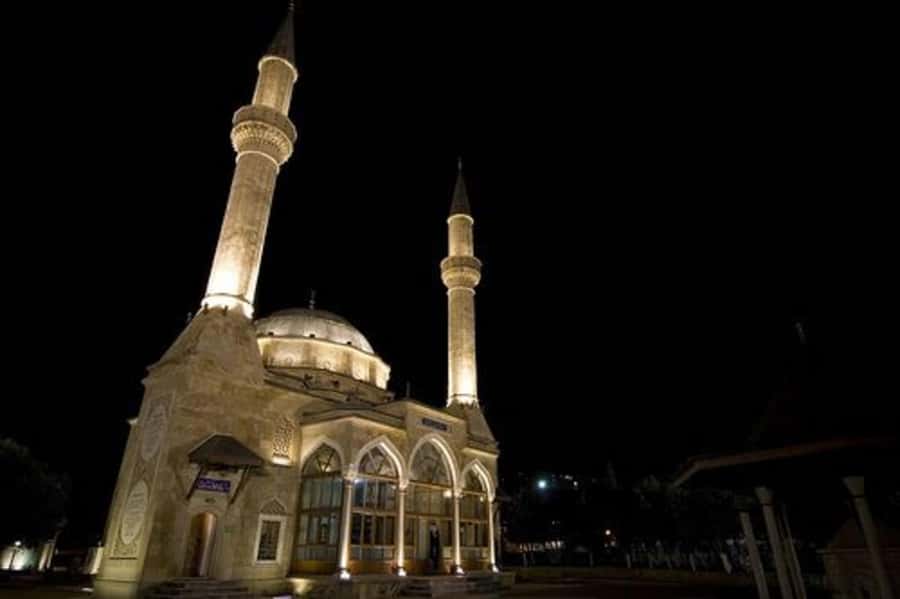 Night Lights of Baku: Guided Tour - Meeting at the Double Gates of the Old City
