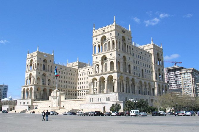 Old and Modern Baku City Private Tour - What the private format changes