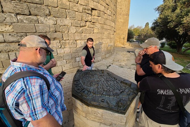 Old and Modern Baku Tour ( Day & Night Time) - Starting at the Double Gates