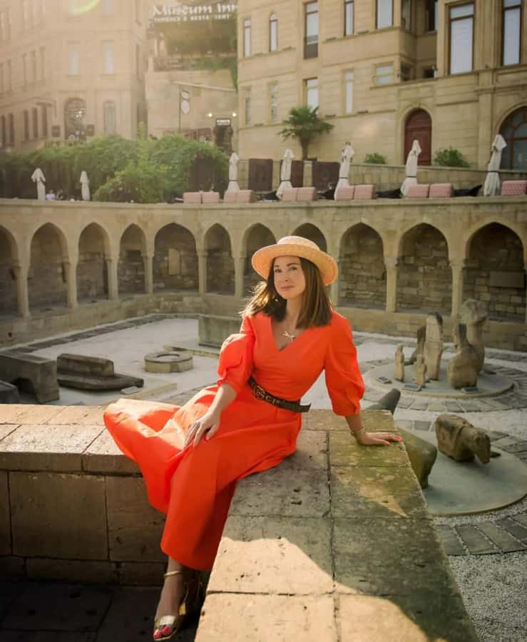 Private Baku Old City Photoshoot - Maiden Tower, Baku’s most recognizable backdrop