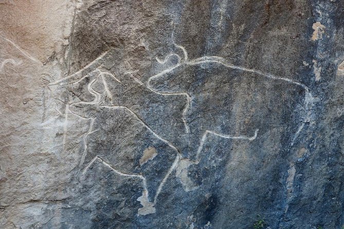 Qobustan and Mud Vulcano Tour - price for 3 people - Timing, pickup, and what to bring