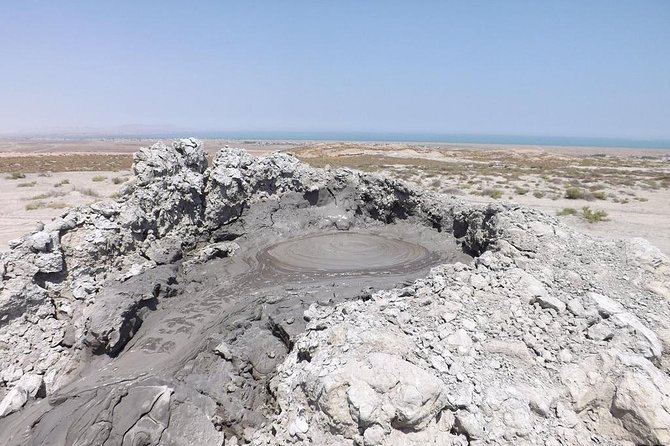 Qobustan and Mud Vulcano Tour - price for 3 people - The guide and the feel of the drive