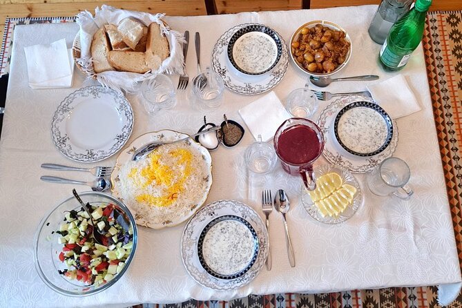 Traditional Azerbaijani Cuisine Workshop - Choosing between plov and dolma