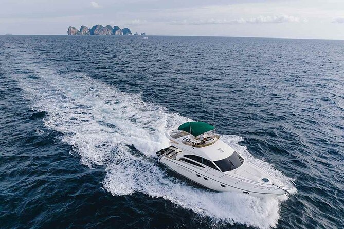 Yacht Charter in Baku - What the Boat and Service Are Like
